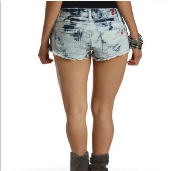 Zana Di Jeans - Acid Wash Shorts - Picture 2 of 4